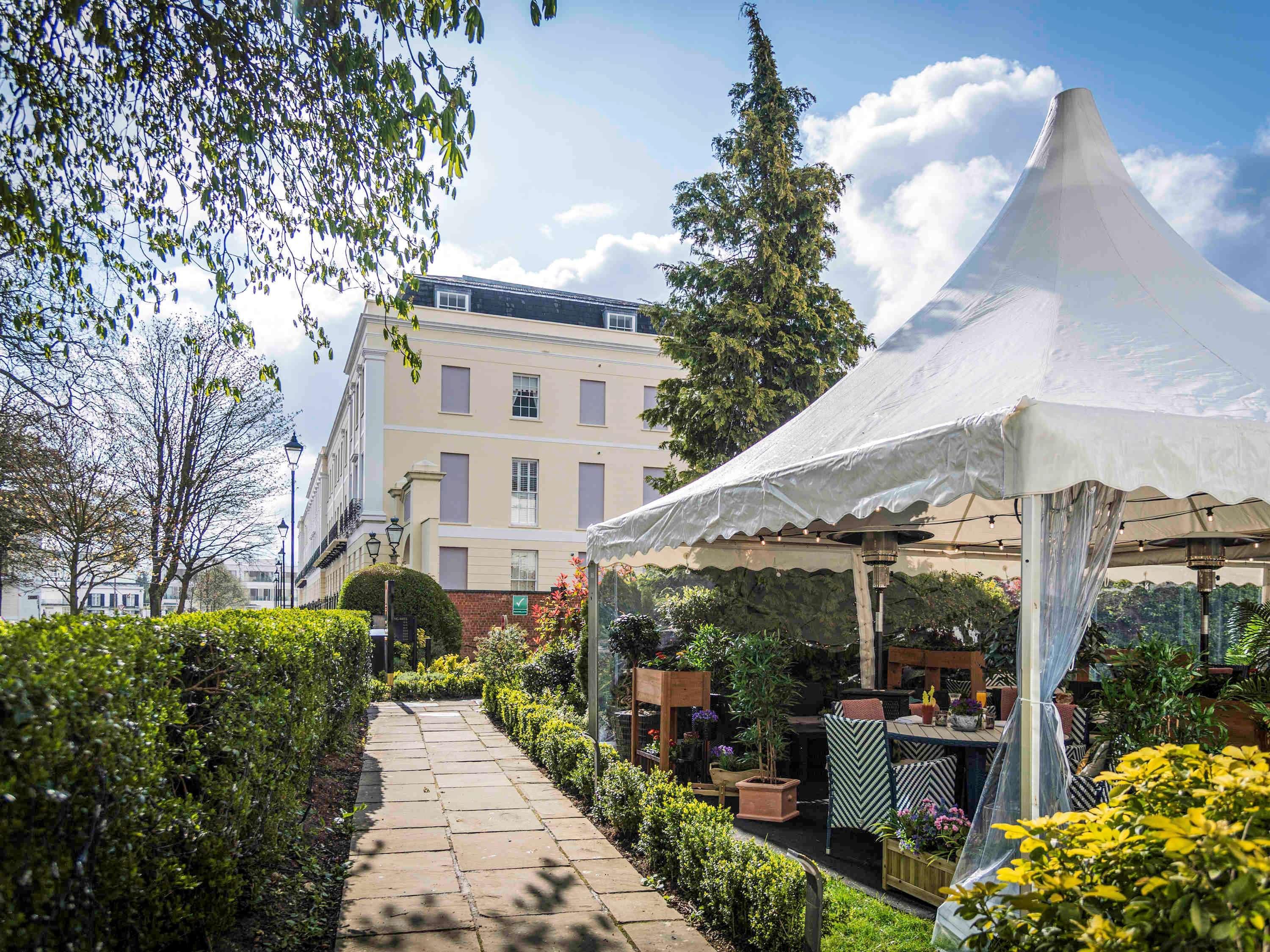 Queens Hotel Cheltenham Exterior photo